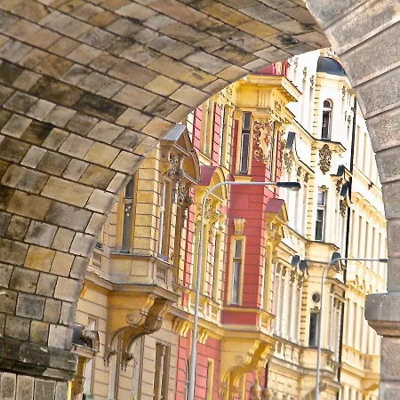 Apartment Character, Style, Charm Quiet Balcony Apart In Hip Trendy Karlin, Old Town 5 Mi *