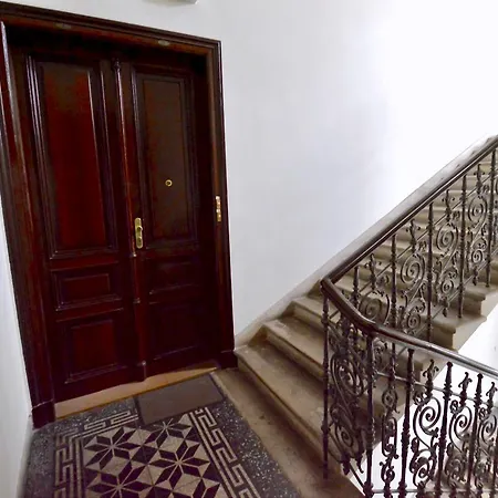 Character, Style, Charm Quiet Balcony Apart In Hip Trendy Karlin, Old Town 5 Mi Apartment Prague